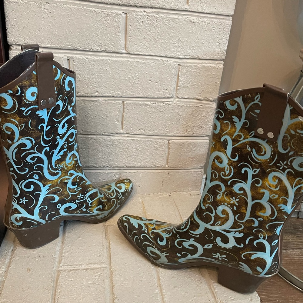 BOPs rain boots womens size 8